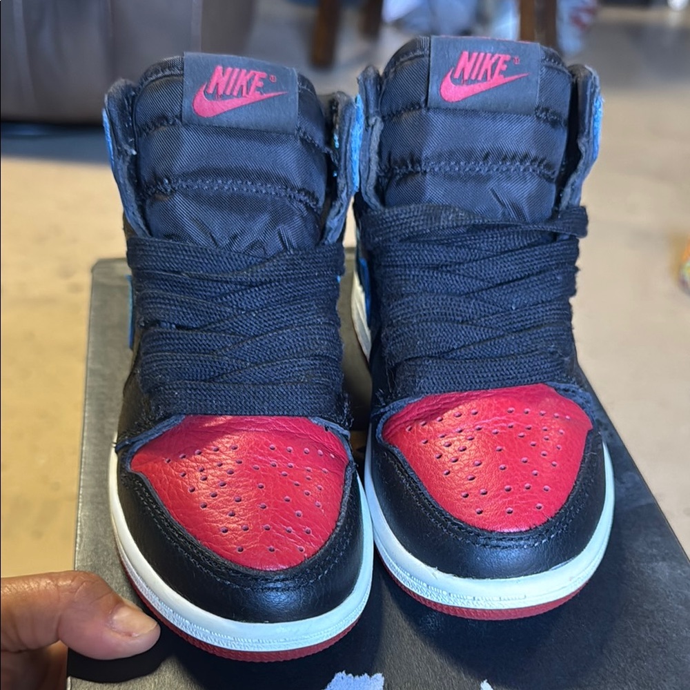 Nike Kids Black and Red Sneakers